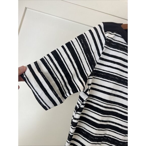 Karen Scott Women Short Sleeve Top Blouse T-Shirt Classic Black White Boat Neck - Picture 3 of 6